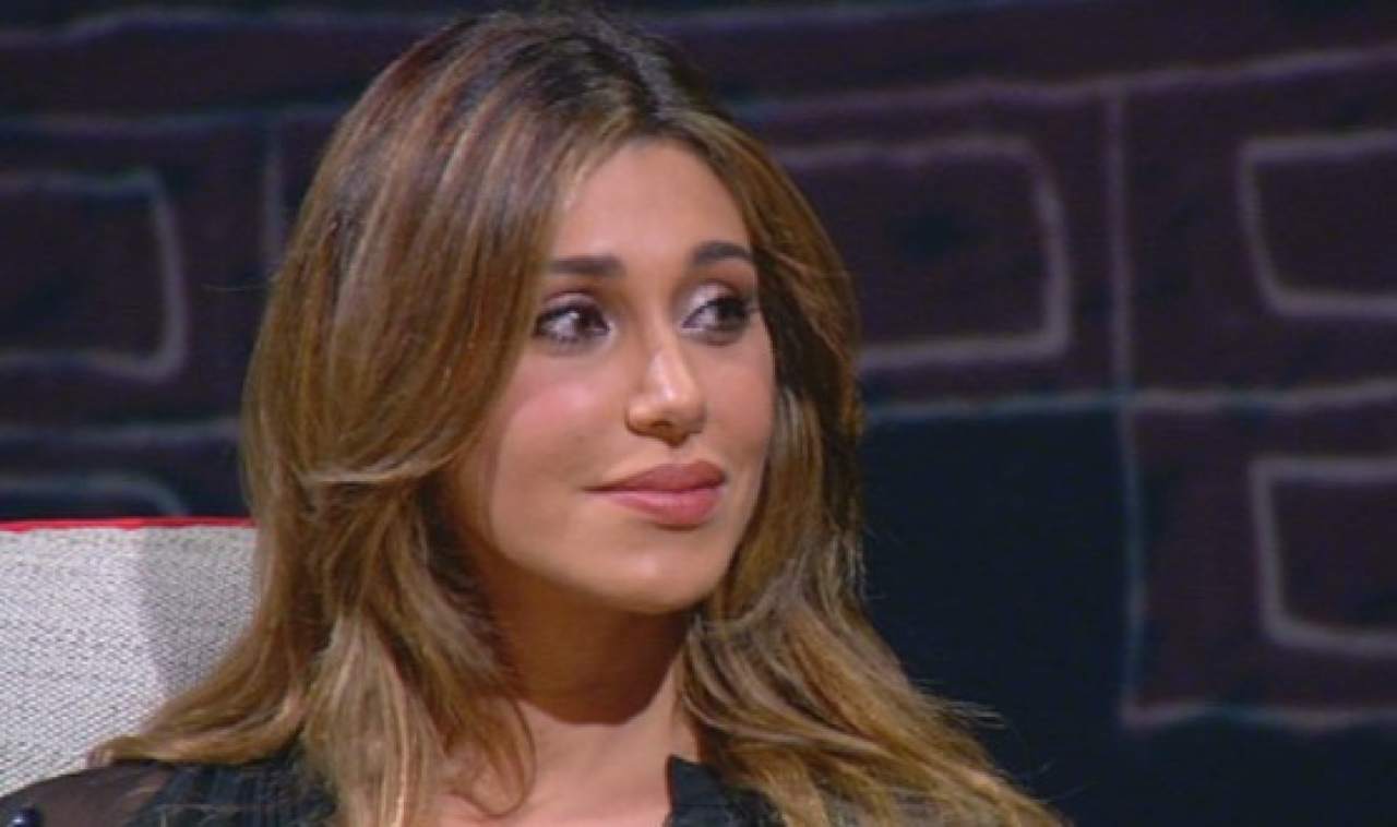 Belen stupisce ancora tutti con il suo make up assente