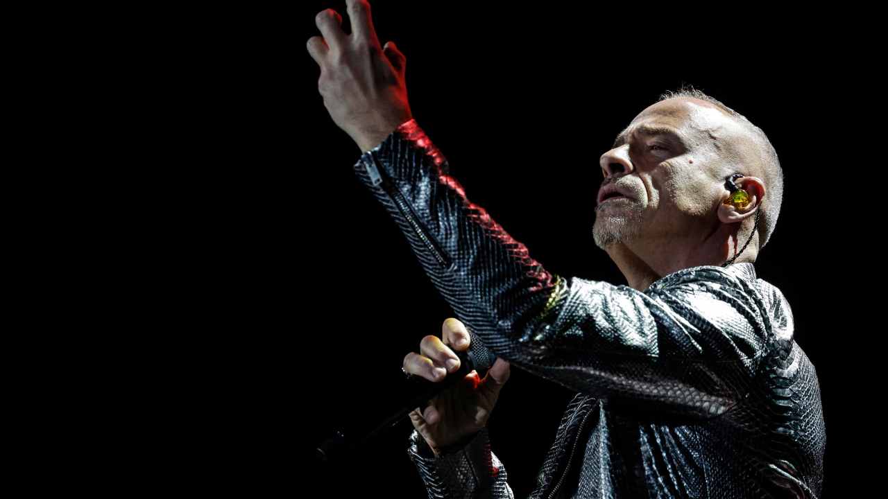 Eros Ramazzotti giacca in pelle