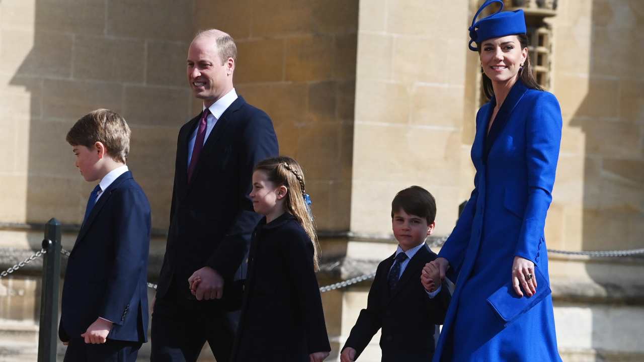 Kate Middleton famiglia abito blu