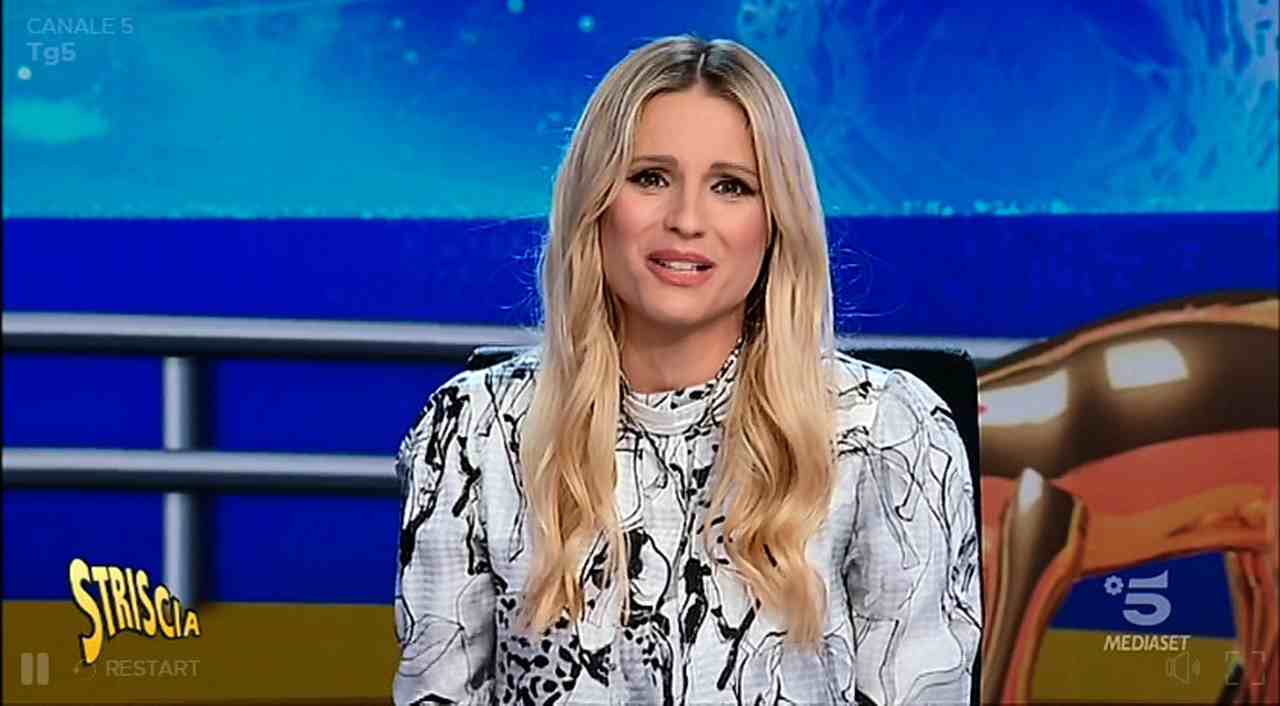 Michelle Hunziker camicia bianca