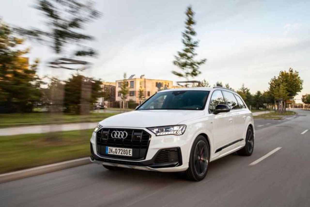 Audi Q7 bianca - italianotizie.it