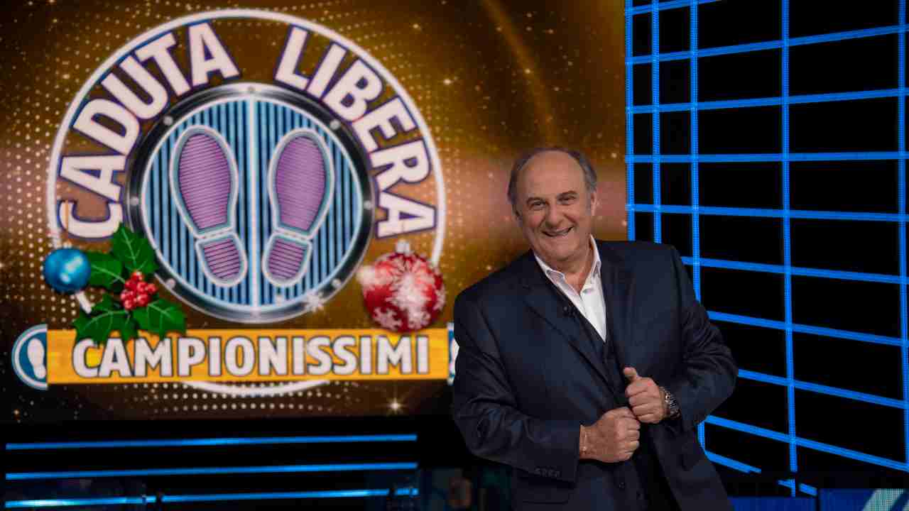 Gerry Scotti alla conduzione di Caduta Libera