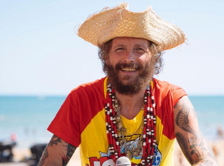 Jovanotti sorride