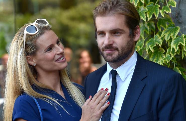 Michelle Hunziker Tomaso Trussardi abiti blu