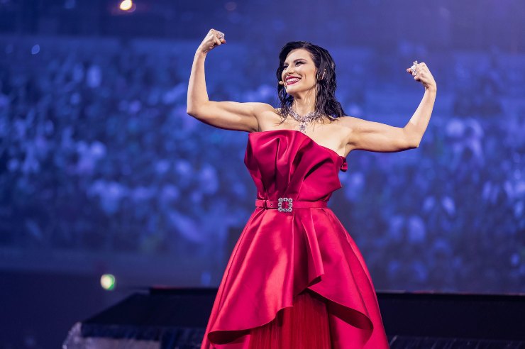 Laura Pausini abito rosso