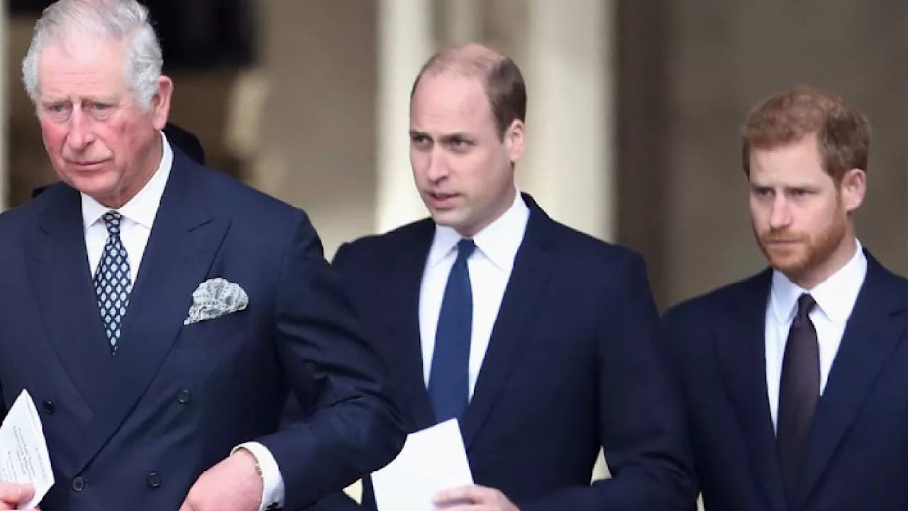 Re Carlo con William e Harry