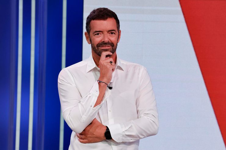 Alberto Matano camicia bianca