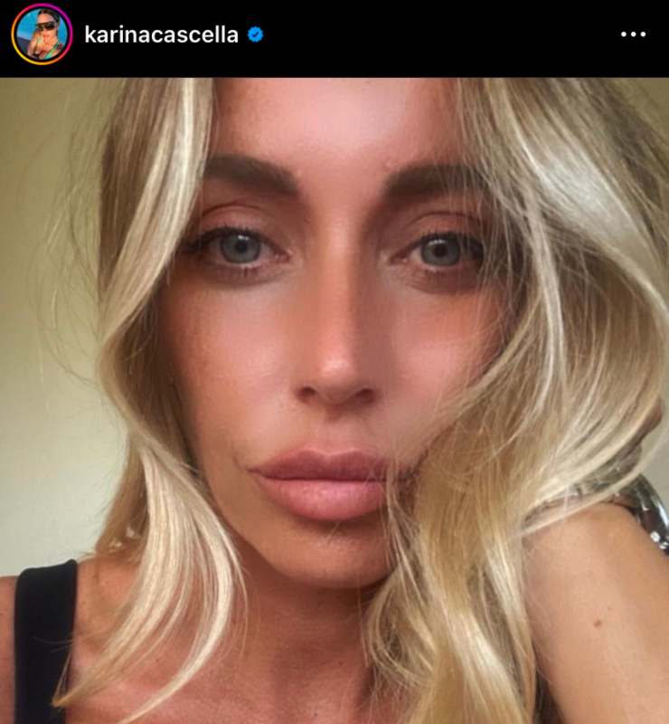 Karina Cascella capelli lunghi