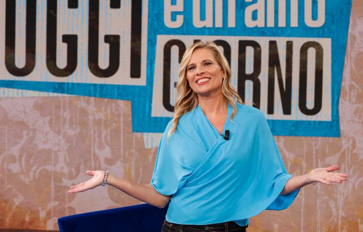 Laura Freddi camicia azzurra