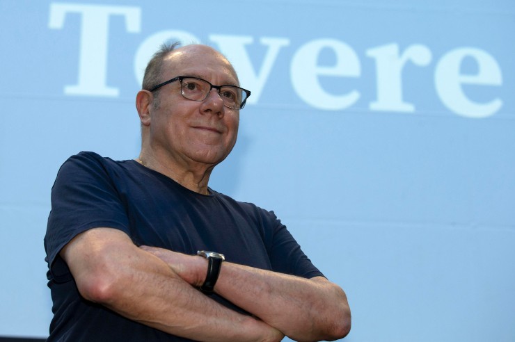 Carlo Verdone braccia conserte