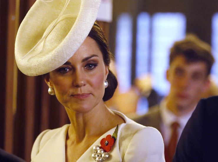 Kate Middleton cappello beige