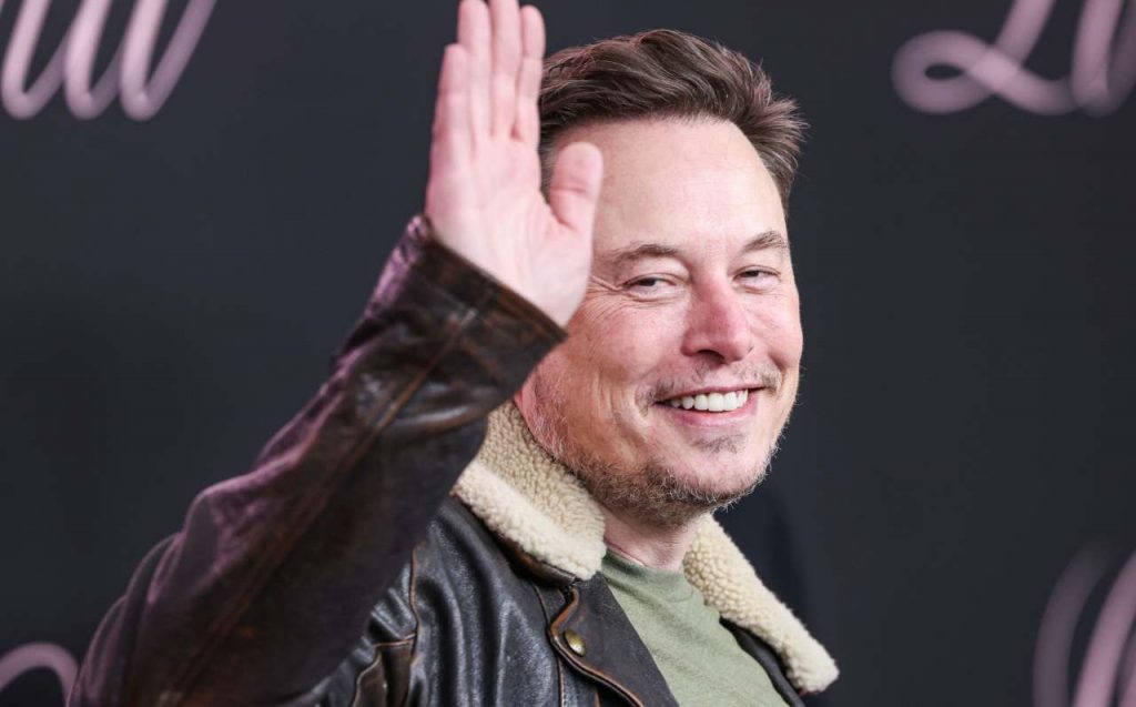 Elon Musk, perde il primo posto sul podio